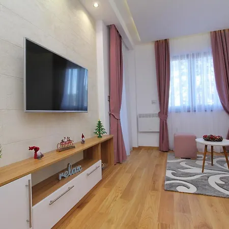 Apartman Time Out Lux *